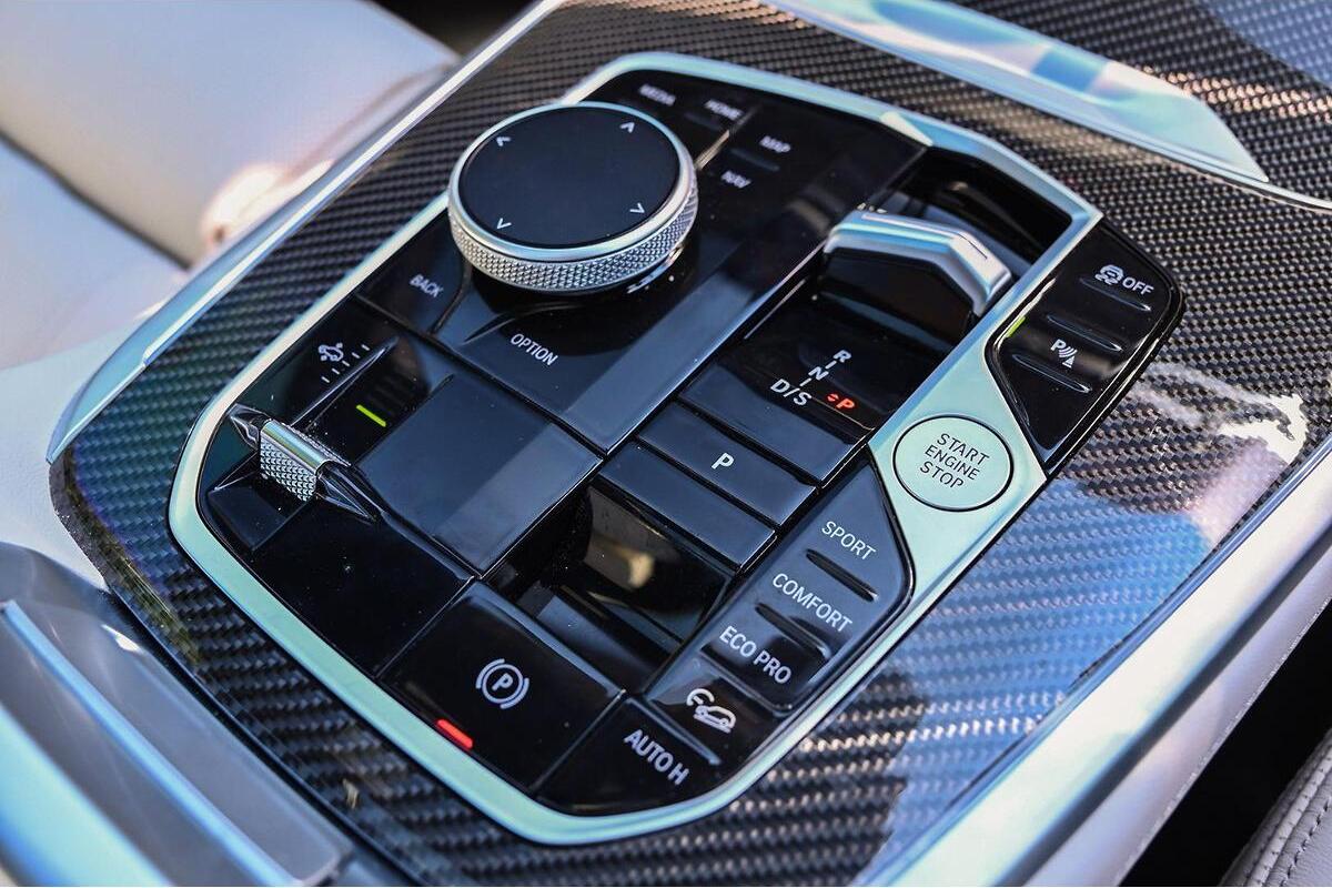 2024 BMW X7 M60i G07 LCI Auto 4x4 image 7