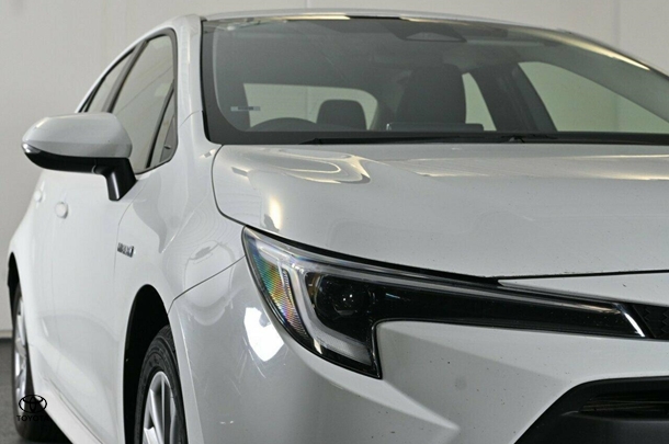 2023 Toyota Corolla Sedan Hybrid Ascent Sport image 4