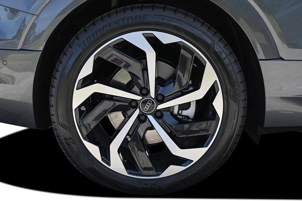 2024 Audi Q8 e-tron 55 Auto e-quattro MY25 image 18