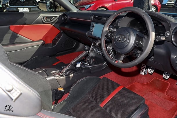 2024 Toyota GR86 GTS image 2
