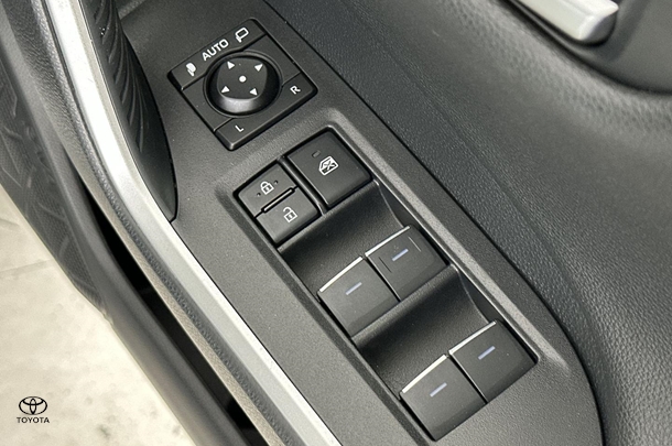 2022 Toyota RAV4 Cruiser 2WD image 14
