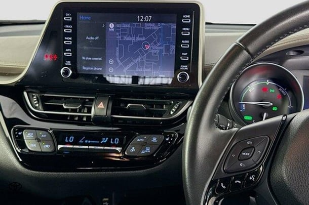 2022 Toyota C-HR Hybrid Koba 2WD image 14