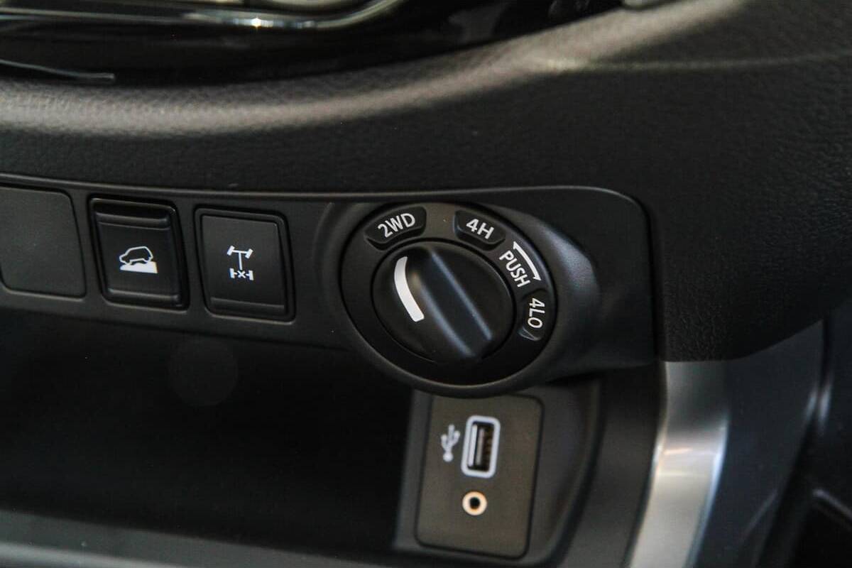2024 Nissan Navara SL D23 Manual 4x4 MY24 Dual Cab image 12