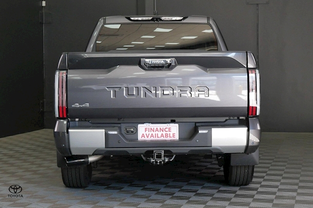 2023 Toyota Tundra Limited image 4