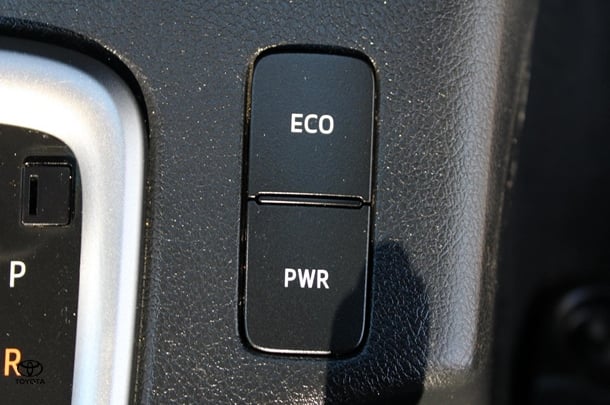 2023 Toyota Hilux 4x4 SR5 image 30