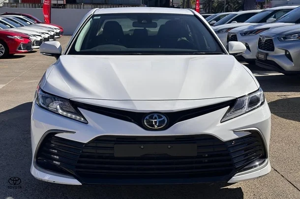 2023 Toyota Camry Ascent image 4