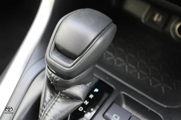 2023 Toyota RAV4 Hybrid GX-2WD image 6