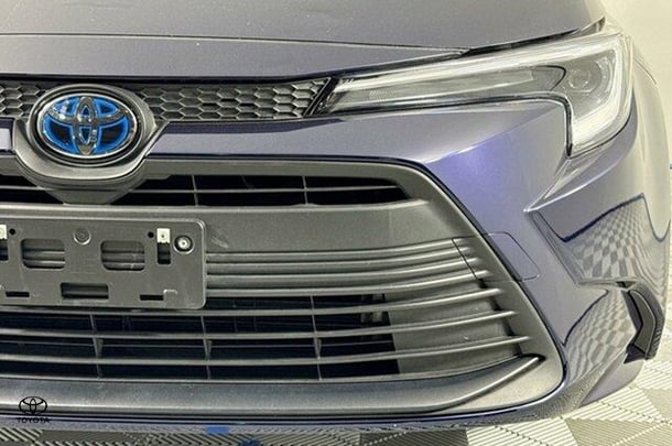2023 Toyota Corolla Sedan Hybrid Ascent Sport image 3