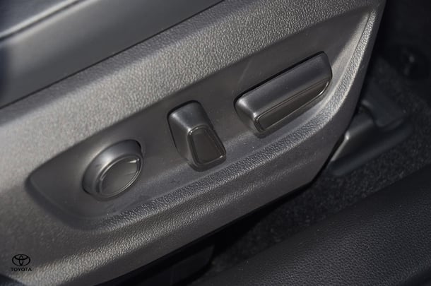 2024 Toyota Corolla ZR image 17