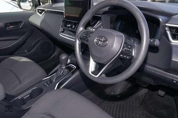 2024 Toyota Corolla Hatch Hybrid Ascent Sport image 6
