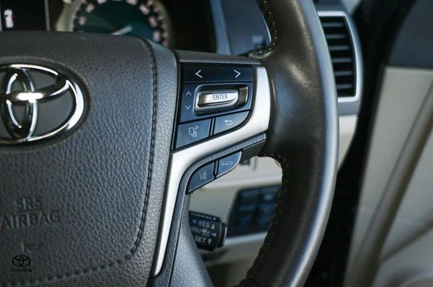 2021 Toyota Prado VX image 19