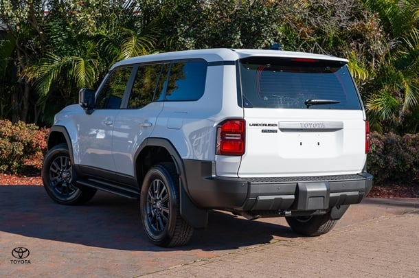 2024 TOYOTA Prado GX image 2