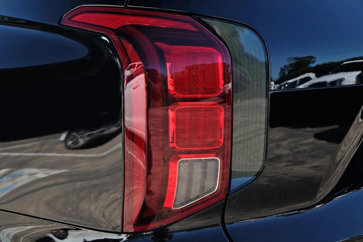 2024 Hyundai Palisade Calligraphy Black Ink Auto AWD MY25 image 18