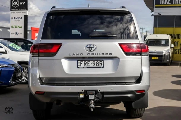 2021 Toyota LANDCRUISER VX image 5