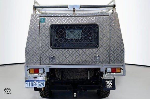 2021 Toyota LANDCRUISER MILITARY GXL image 7