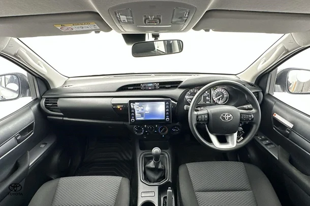 2024 Toyota Hilux Workmate image 2