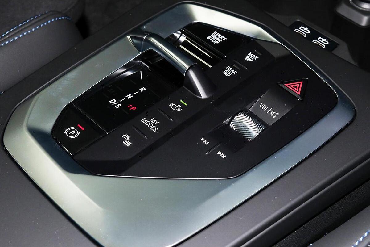 2025 BMW 1 Series 118 M Sport F70 Auto image 12