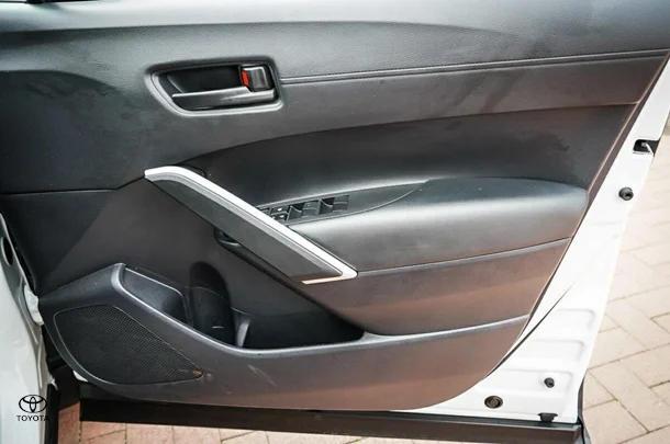 2024 Toyota Corolla Cross GX image 11