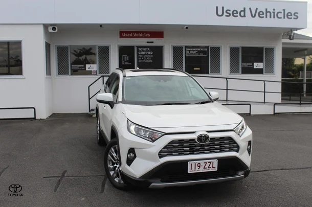 2020 Toyota RAV4 Cruiser 2WD image 3