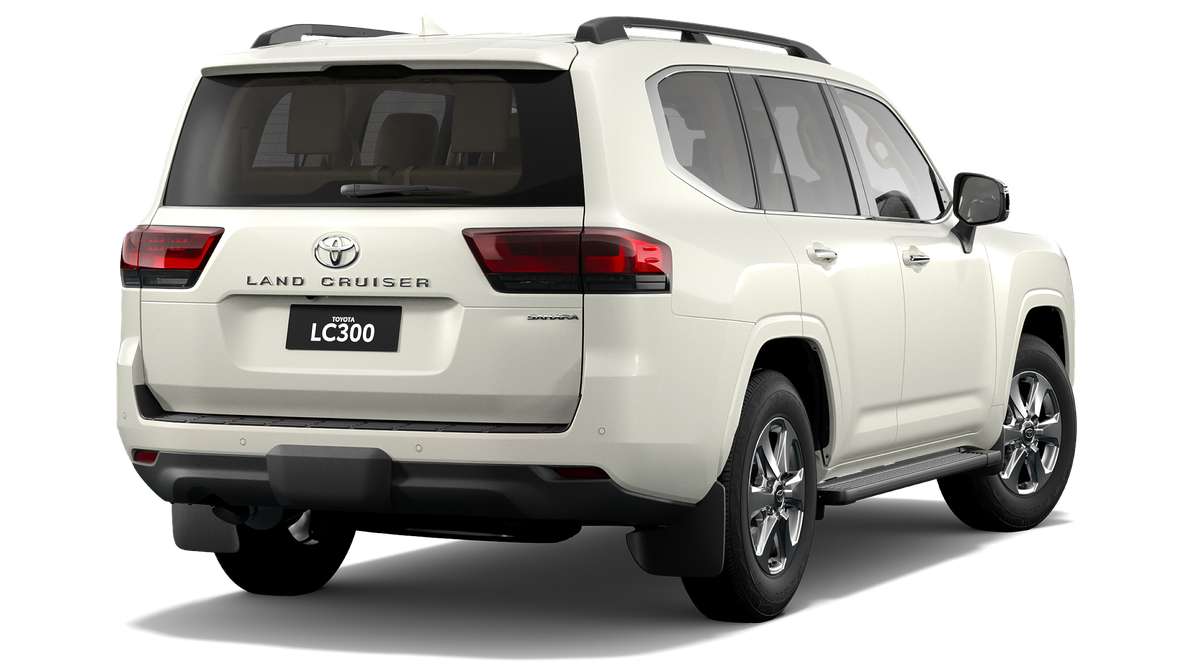 2025 Toyota LandCruiser 300 Sahara Automatic image 3