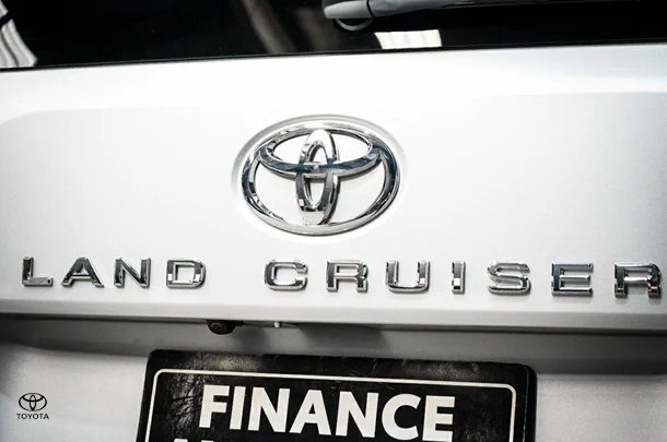 2024 Toyota Landcruiser VX image 8