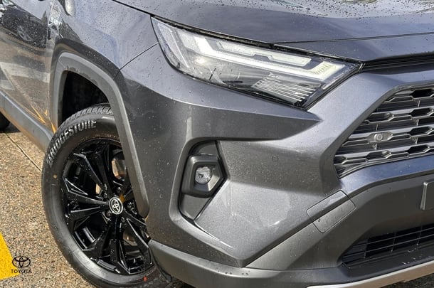 2024 Toyota RAV4 Hybrid Cruiser 2WD image 3