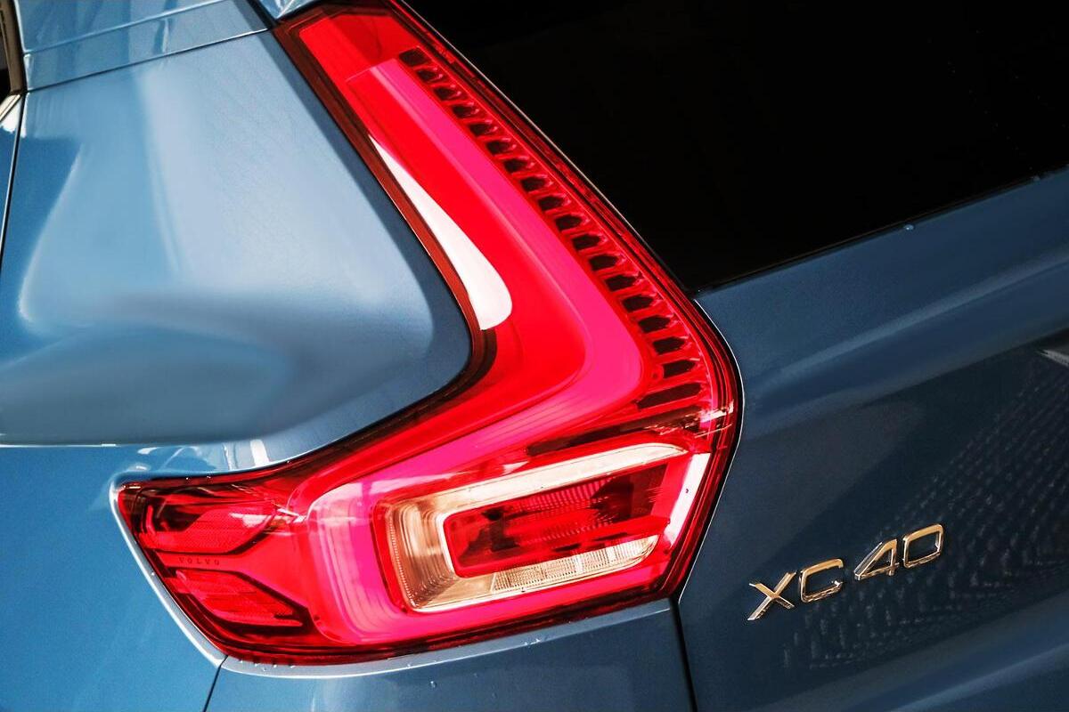 2024 Volvo XC40 Ultra B4 Bright Auto AWD MY25 image 15