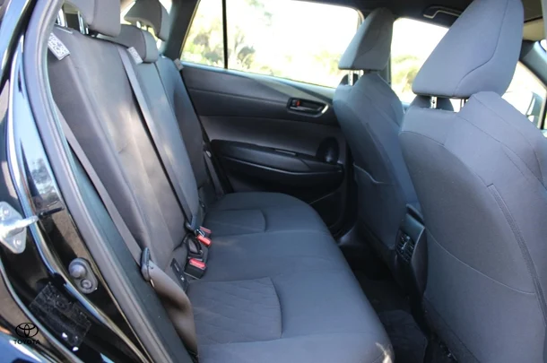 2023 Toyota Corolla Cross Hybrid GX image 19
