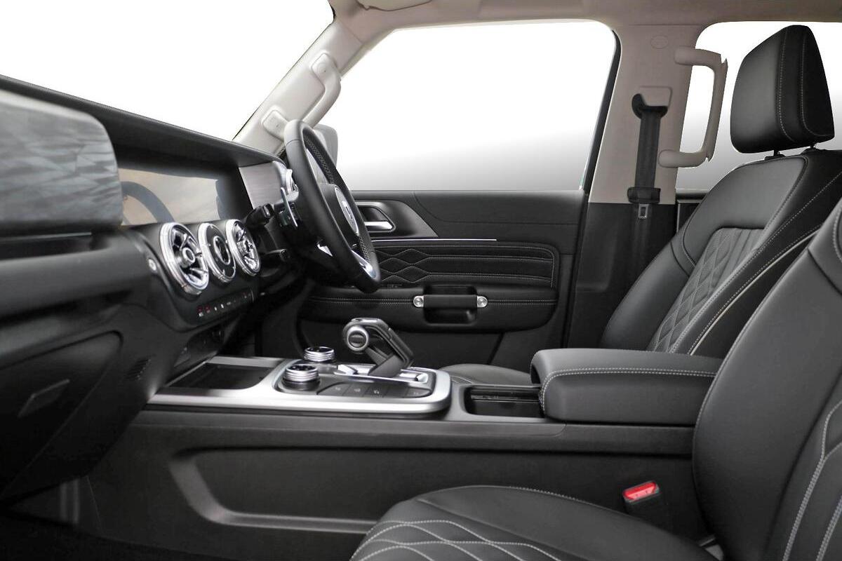 2024 GWM Tank 300 Lux Auto 4x4 image 8