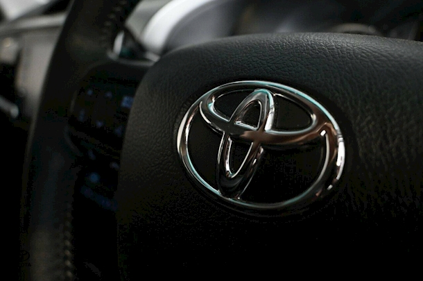2023 Toyota Hilux SR5 image 16