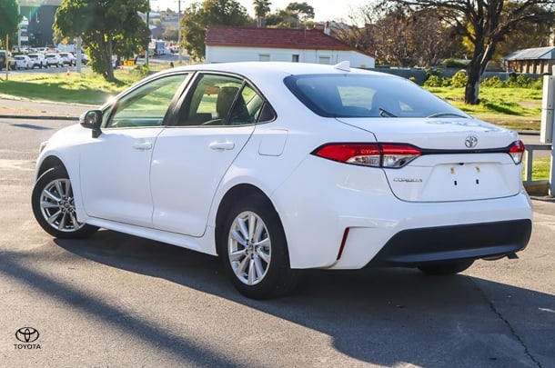 2023 Toyota Corolla Sedan Ascent Sport image 2