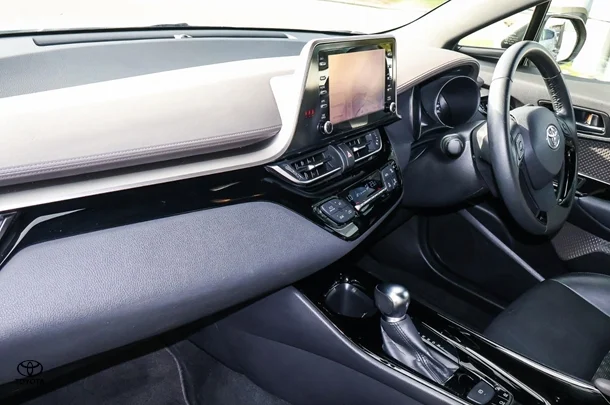 2023 Toyota C-HR Hybrid Koba 2WD image 9