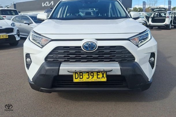 2021 Toyota RAV4 Hybrid GX AWD image 2
