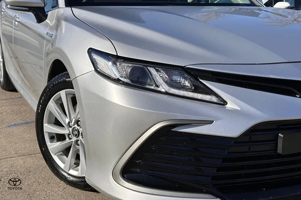 2023 Toyota Camry Hybrid Ascent image 3