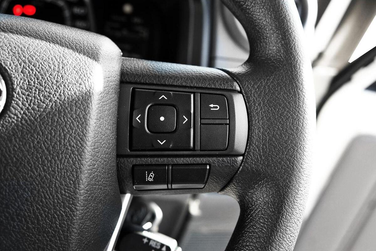 2024 Toyota Landcruiser Workmate Manual 4x4 image 13