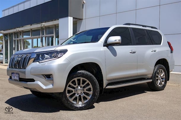 2019 Toyota Prado VX image 3
