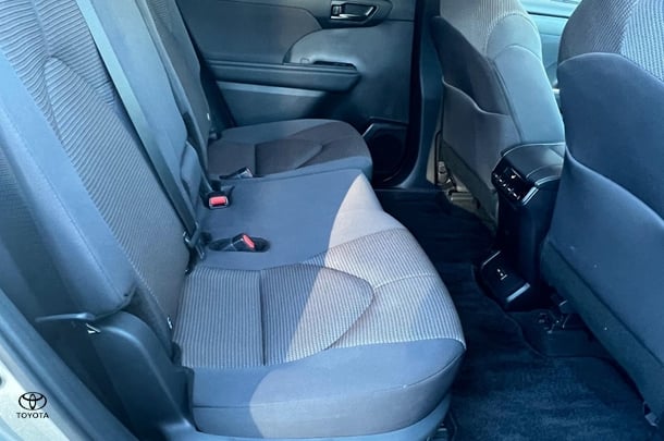 2024 Toyota Kluger GX image 9
