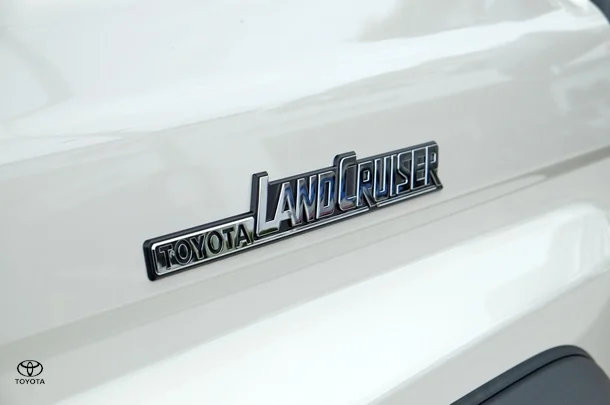 2025 Toyota LC MILITARY GXL image 21