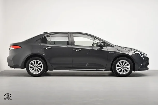 2024 Toyota Corolla Sedan Hybrid SX image 3