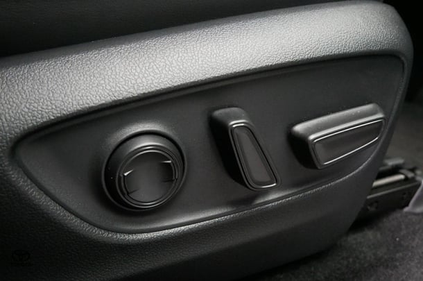 2023 Toyota Landcruiser Sahara image 28