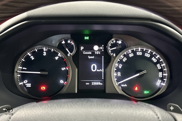 2022 Toyota Prado Kakadu image 22
