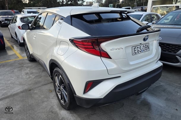 2019 Toyota C-HR Hybrid Koba 2WD image 4