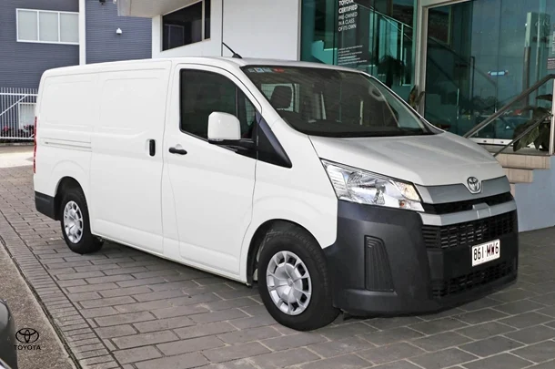 2019 Toyota Hiace LWB image 7