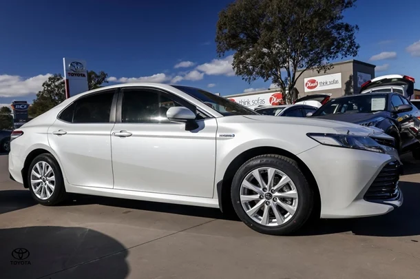 2020 Toyota CAMRY HYBRID Ascent image 4