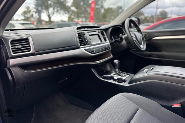 2019 Toyota KLUGER 4x2 GX image 10
