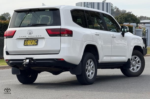 2022 Toyota LANDCRUISER GX image 7