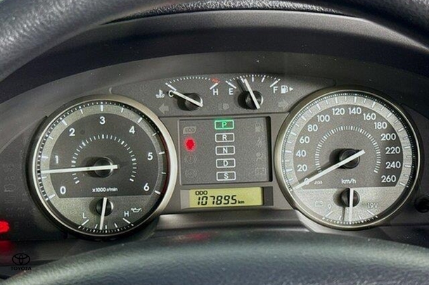 2020 Toyota LANDCRUISER GX image 18