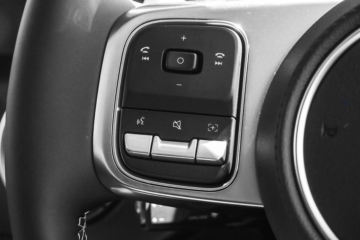 2025 GWM Tank 300 Ultra Hybrid Auto 4x4 image 19