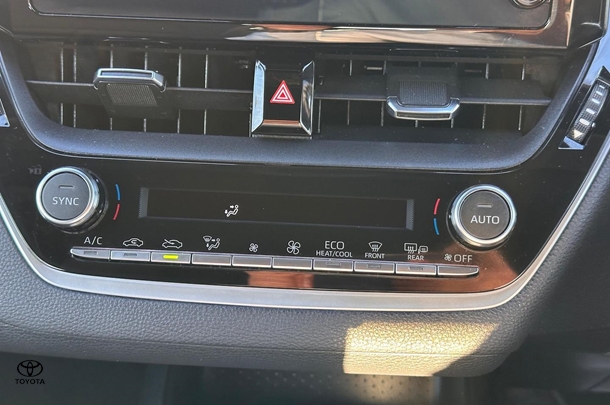 2023 Toyota Corolla Hatch Hybrid Ascent Sport image 18