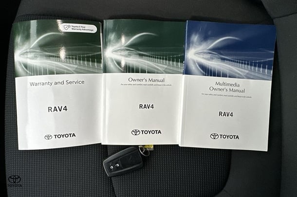 2022 Toyota RAV4 GX-2WD image 5